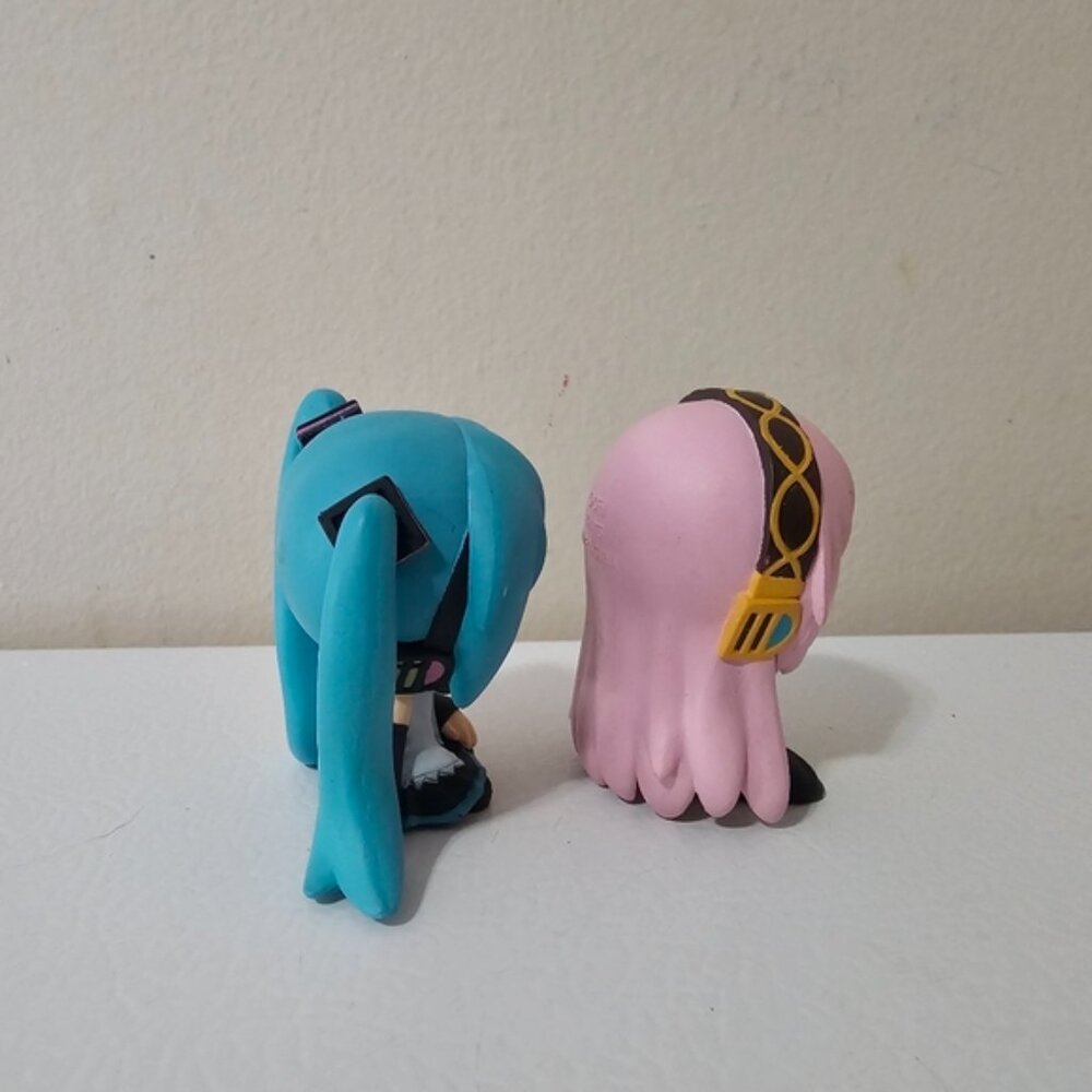 Vocaloid Hatsune Miku Katazun Sleeping Mascot Mini Figure  - Set of 2 - Picture 6 of 7
